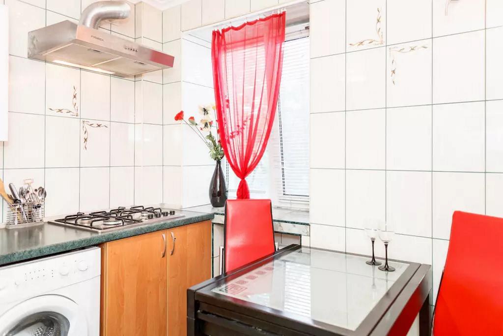 Apartment on Nezalezhnoy Ukrаiny near Intourist Hotel Запорожье Экстерьер фото
